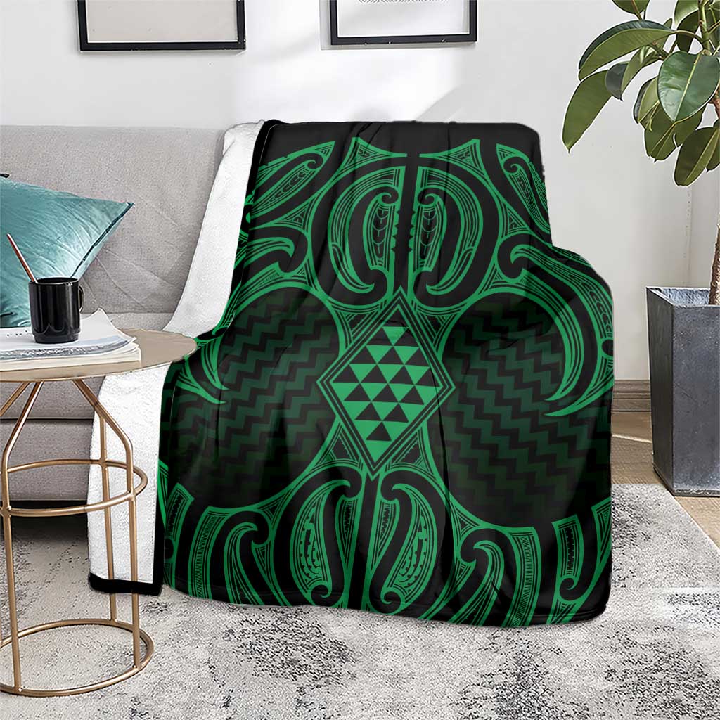 Kakariki Maori Ta Moko Poutama Art Blanket