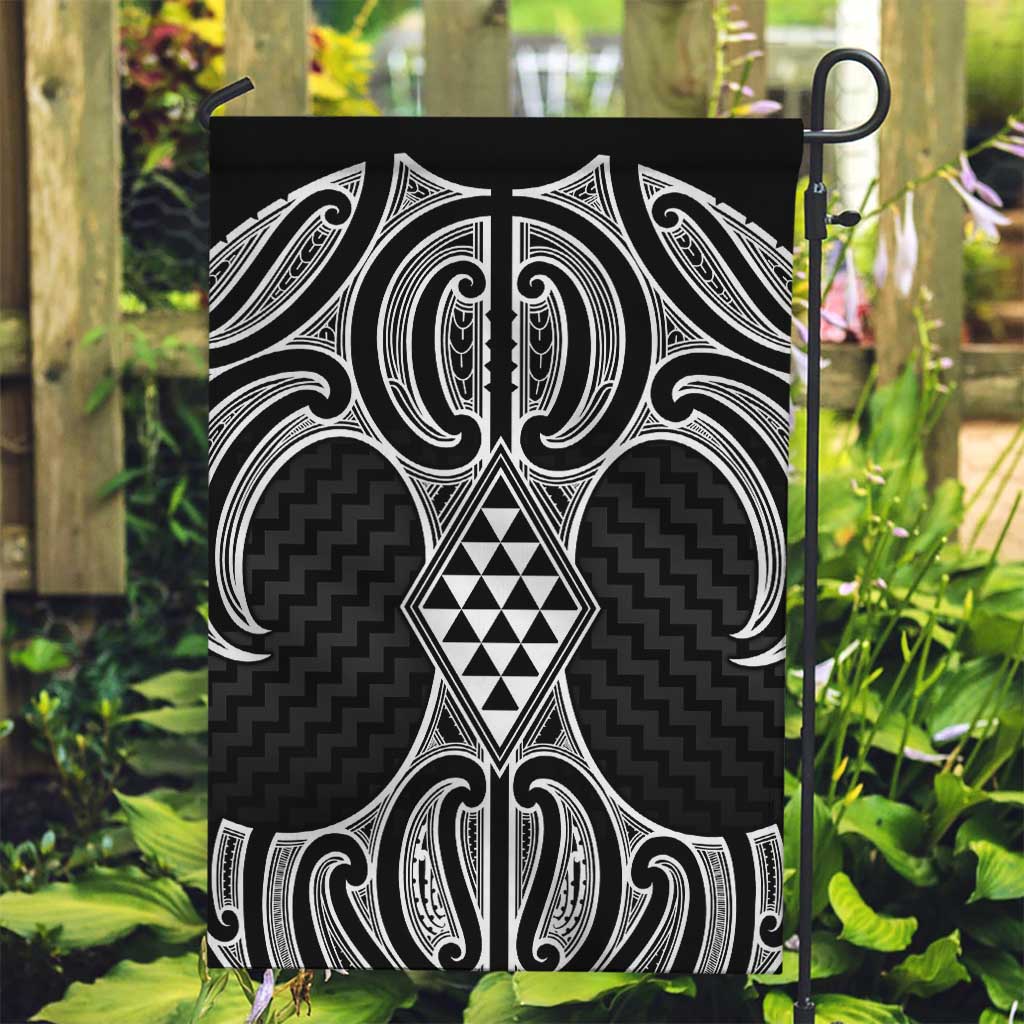 Ma Maori Ta Moko Poutama Art Garden Flag