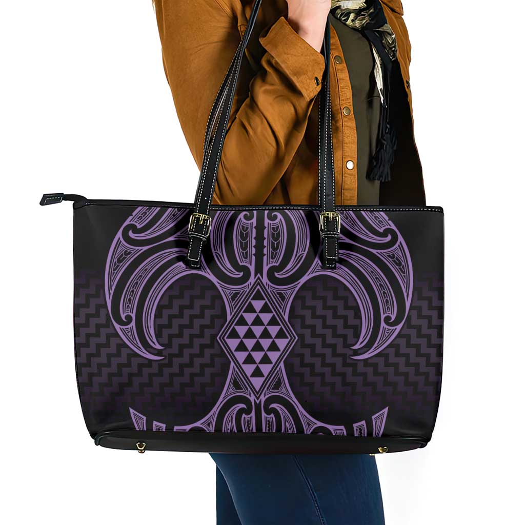 Waiporoporo Maori Ta Moko Poutama Art Leather Tote Bag