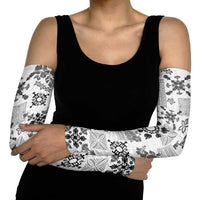 Hawaii Tapa Tribal Arm Sleeves With Hawaiian Quilt Pattern Black - Polynesian Pride
