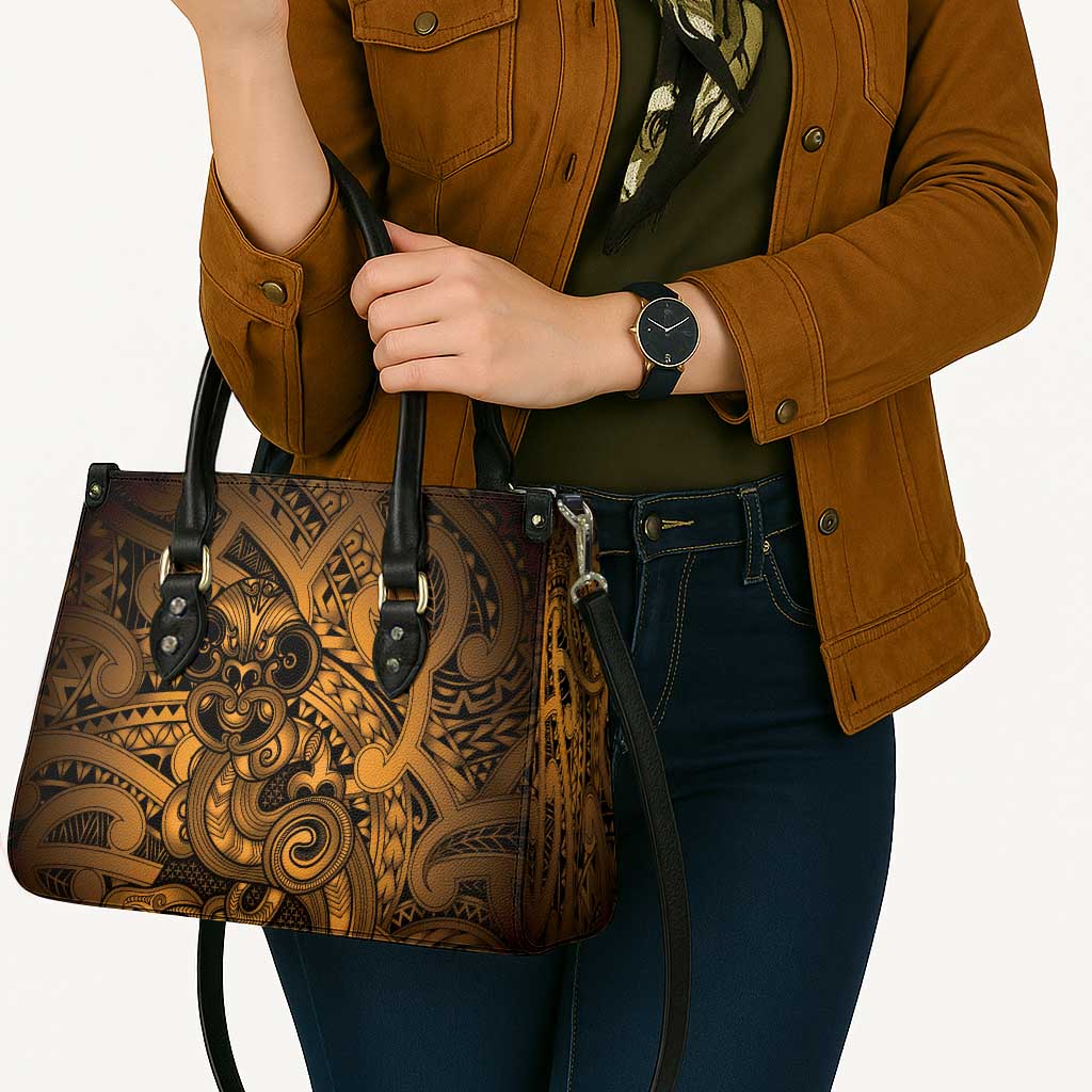 Aotearoa Maori Hei Tiki Leather Bag Koura Kowhaiwhai Puhoro Motif LT9 - Polynesian Pride
