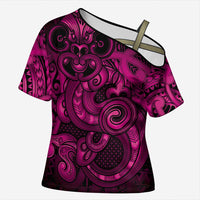 Aotearoa Maori Hei Tiki Cross Shoulder Shirt Mawhero Kowhaiwhai Puhoro Motif LT9 Female Pink - Polynesian Pride