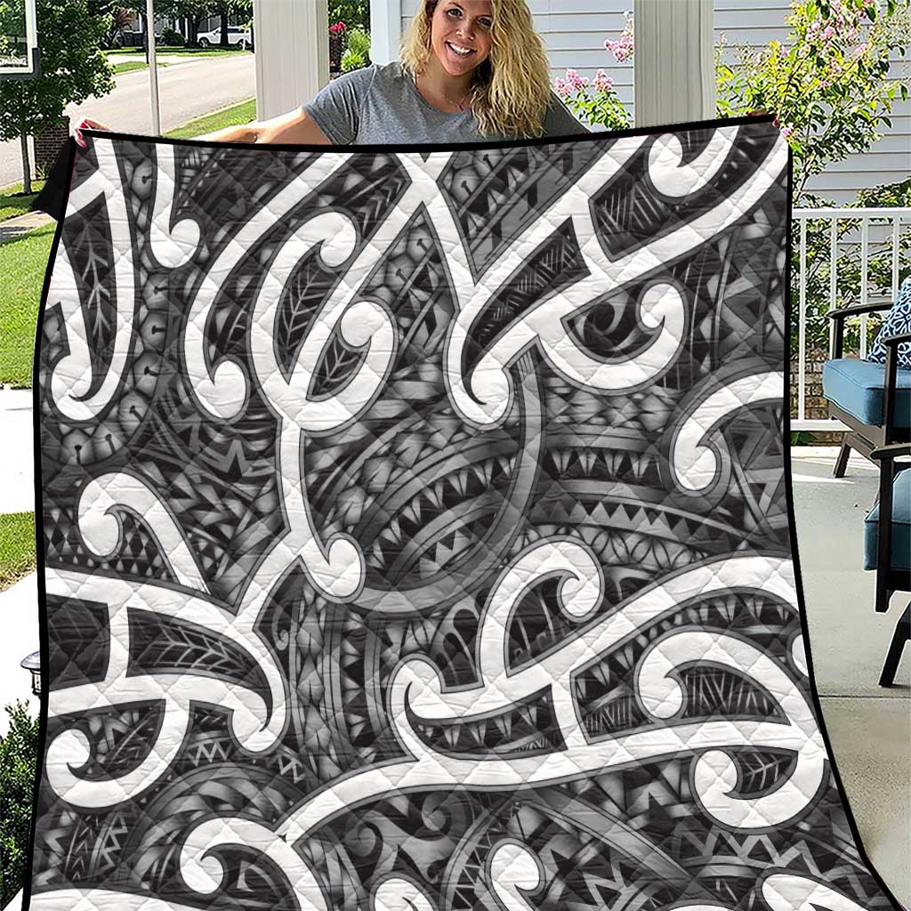 Aotearoa Maori Kowhaiwhai Quilt Kiwikiwi Puhoro and Patiki