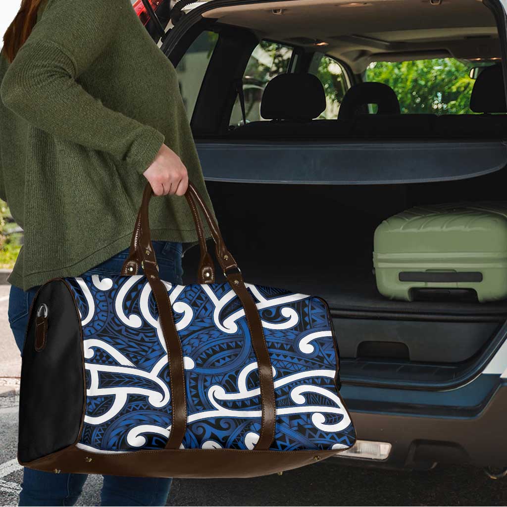 Aotearoa Maori Kowhaiwhai Travel Bag Kikorangi Puhoro and Patiki