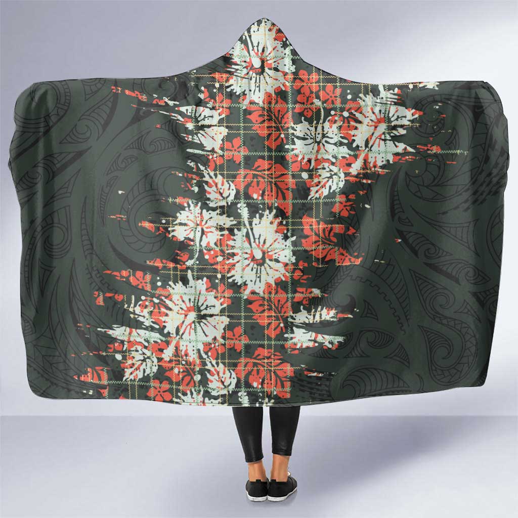 Hawaii Tartan With Hibiscus Hooded Blanket Polynesian Pattern Vintage