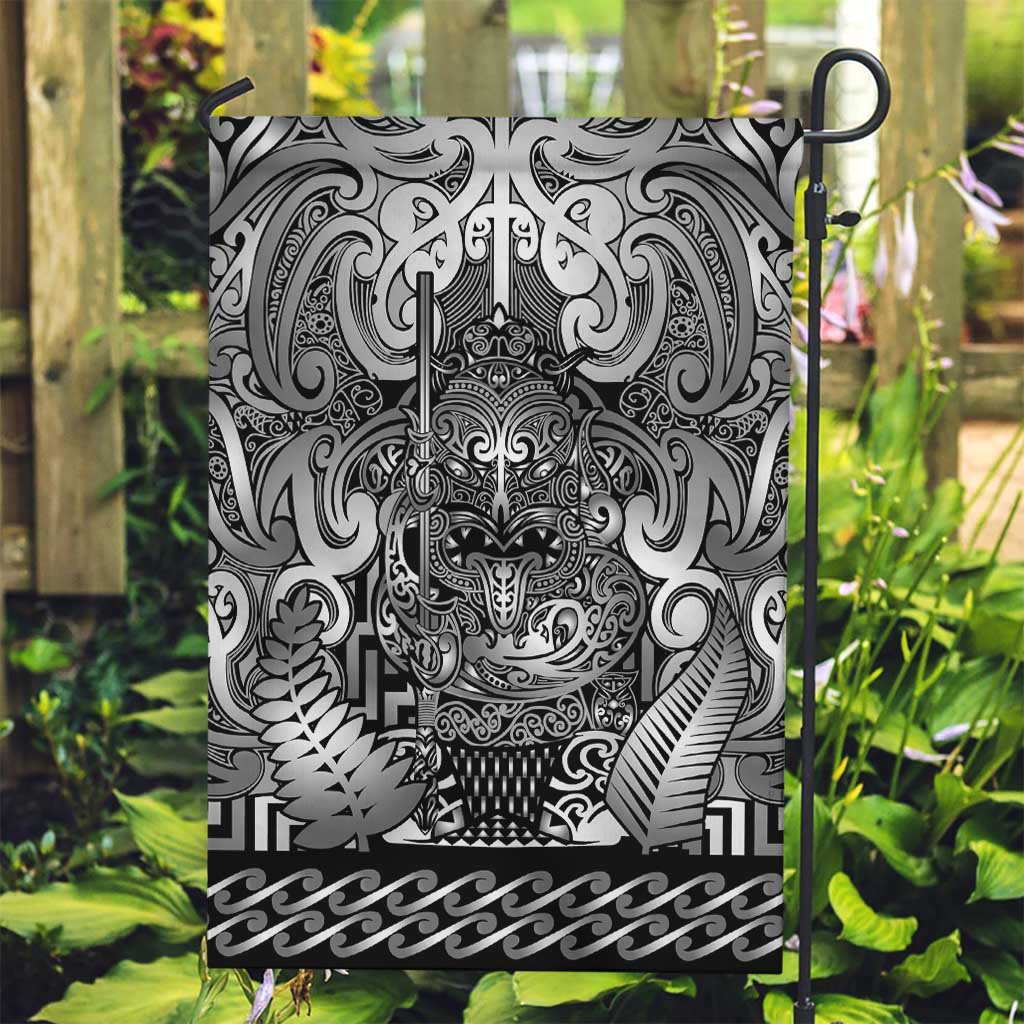 New Zealand Taiaha Maori Garden Flag Kiwikiwi Minimalist Silver Fern Tukutuku Motif