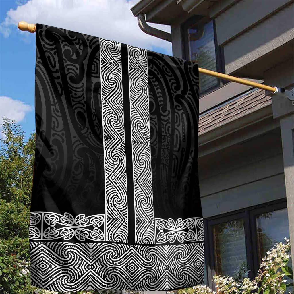 New Zealand Maori Kowhaiwhai Garden Flag Pango Maui and Mangopare