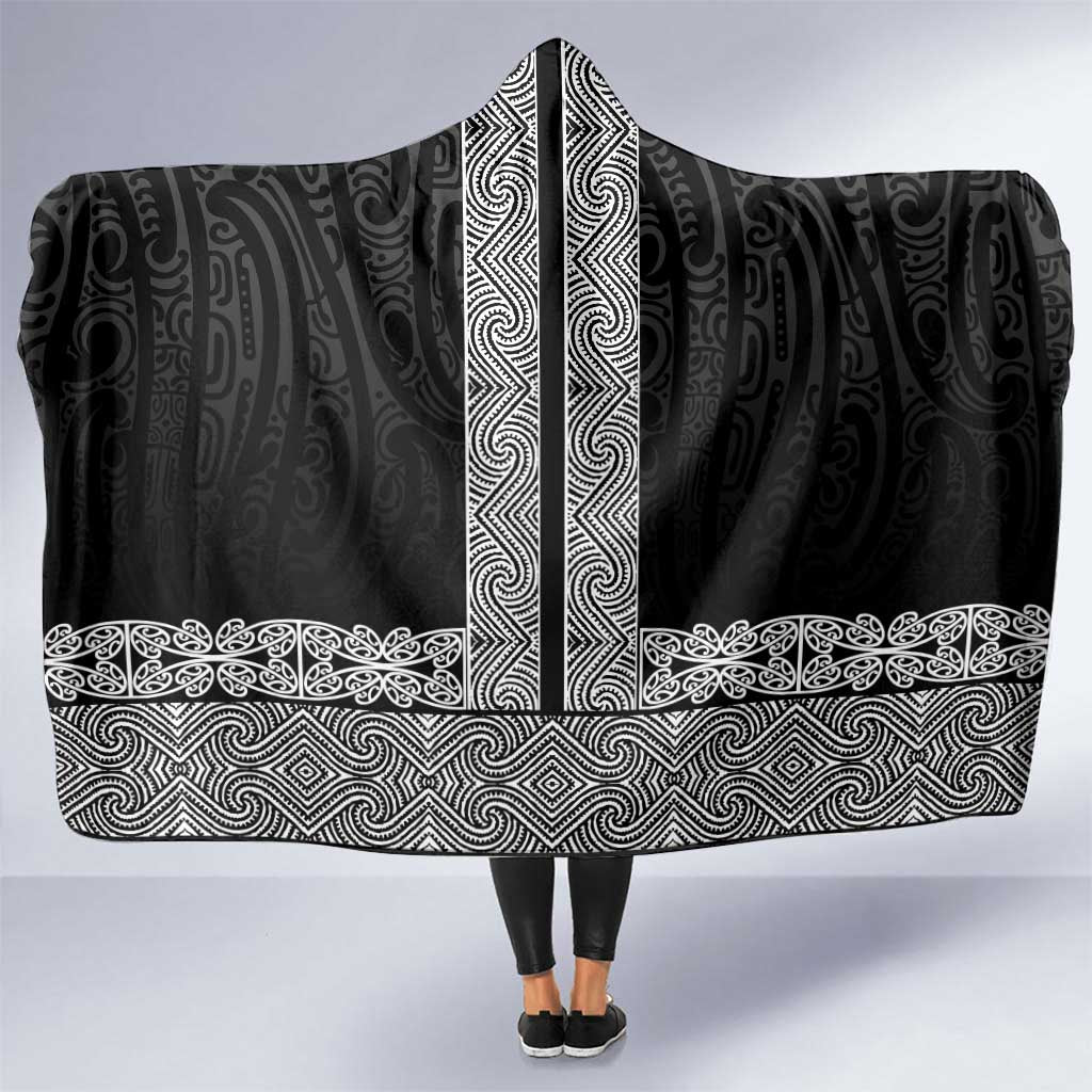 New Zealand Maori Kowhaiwhai Hooded Blanket Pango Maui and Mangopare