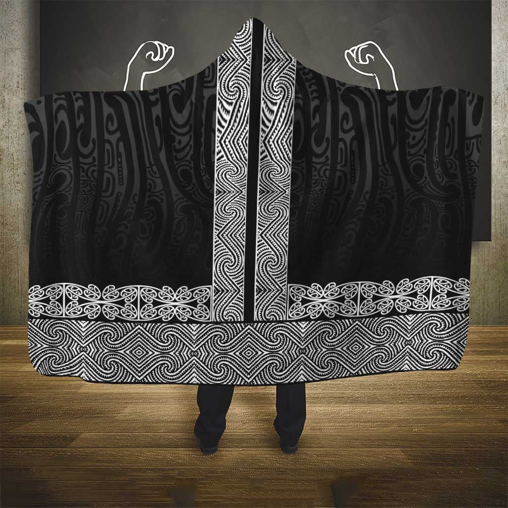 New Zealand Maori Kowhaiwhai Hooded Blanket Pango Maui and Mangopare