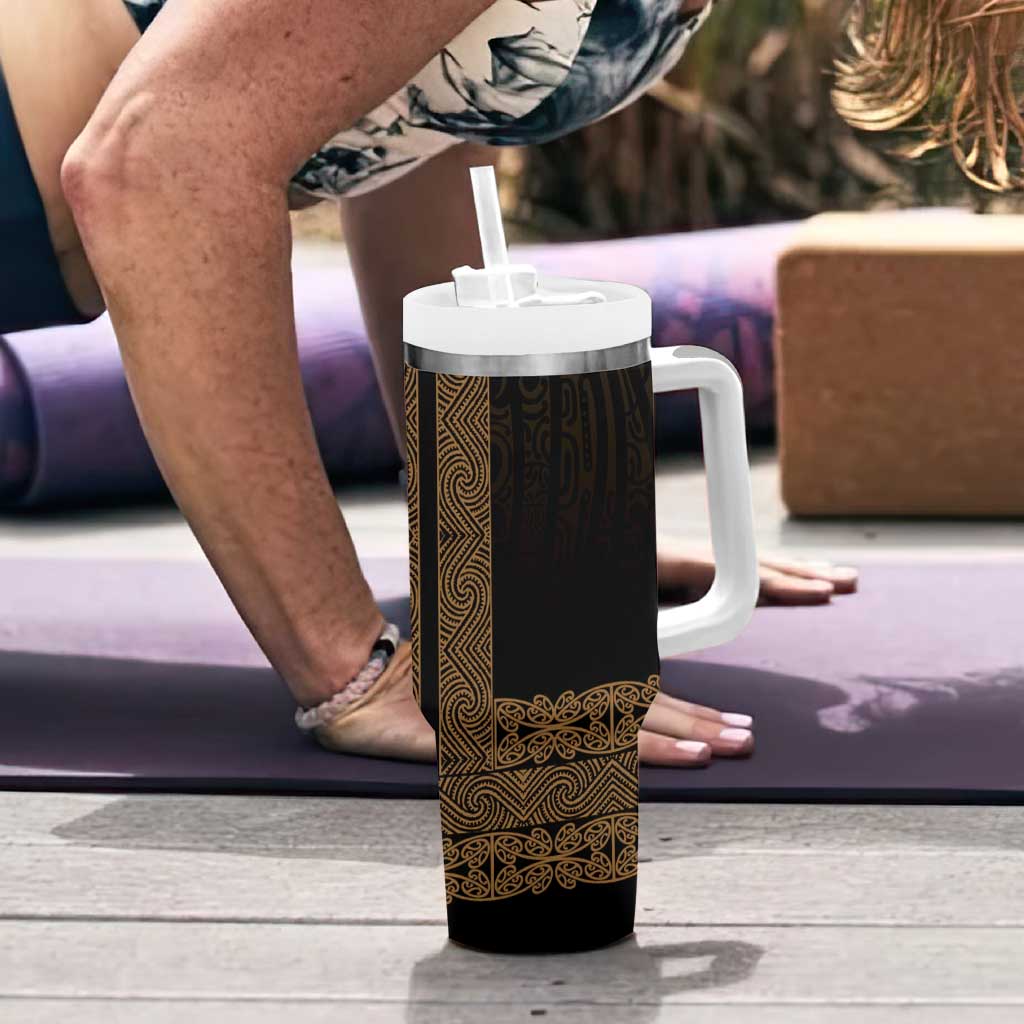 New Zealand Maori Kowhaiwhai Tumbler With Handle Parauri Maui and Mangopare