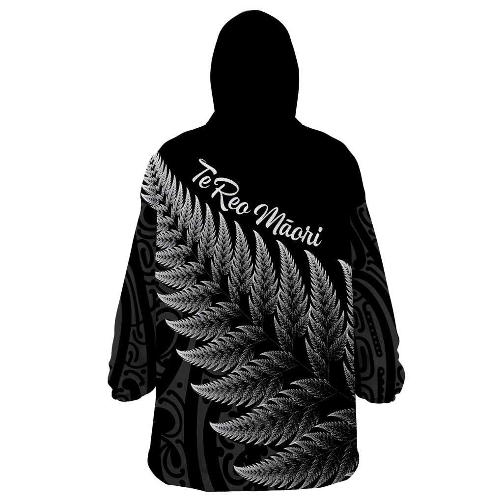 New Zealand Te Reo Māori Wearable Blanket Hoodie Simple Black Fern