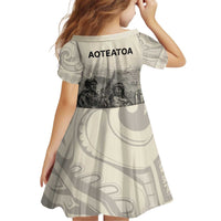 Whanau Maori Language Kid Short Sleeve Dress Te Reo Maori Inspired Art LT9 - Polynesian Pride