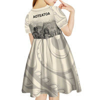 Whanau Maori Language Kid Short Sleeve Dress Te Reo Maori Inspired Art LT9 - Polynesian Pride