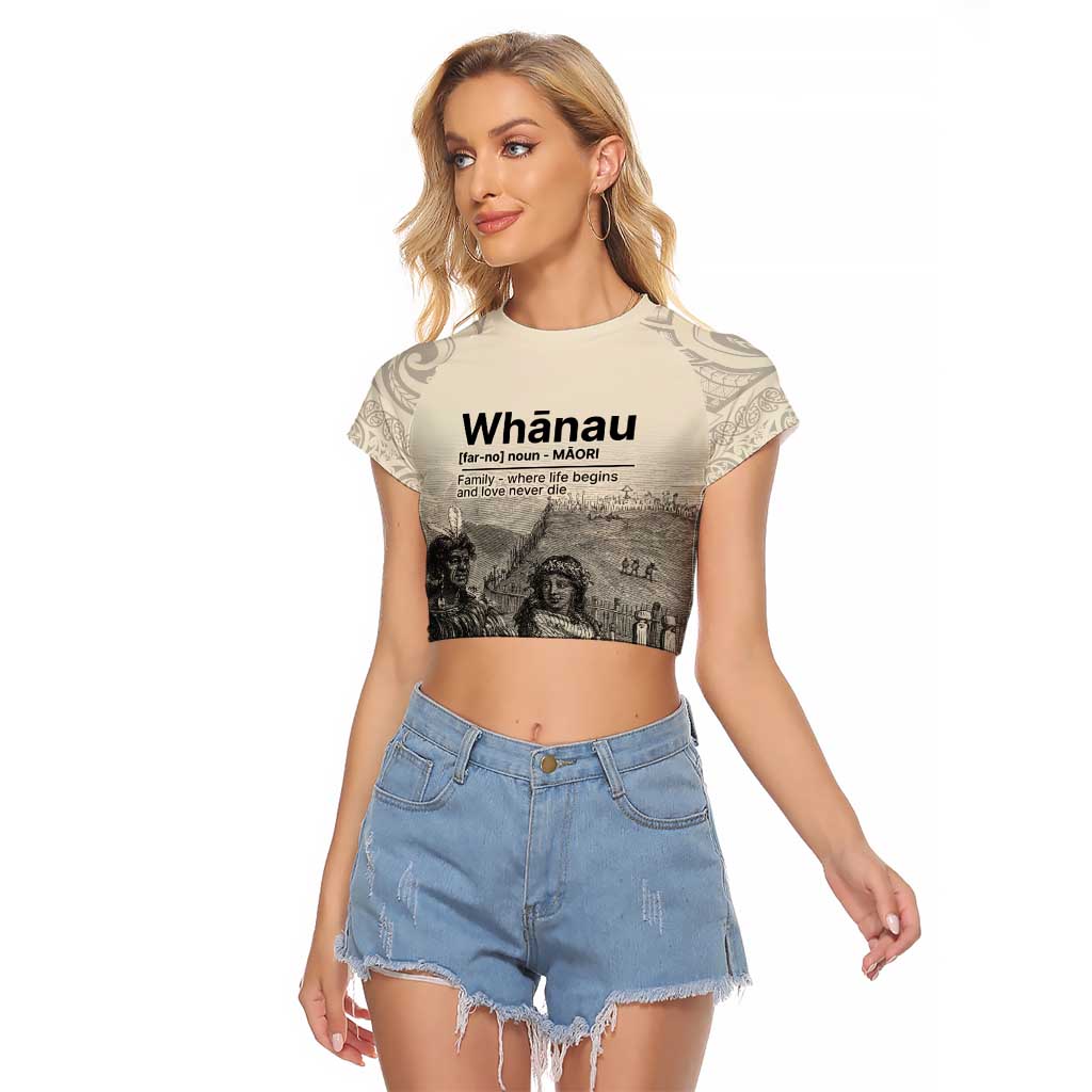 Whanau Maori Language Raglan Cropped T Shirt Te Reo Maori Inspired Art LT9 Female Nude - Polynesian Pride
