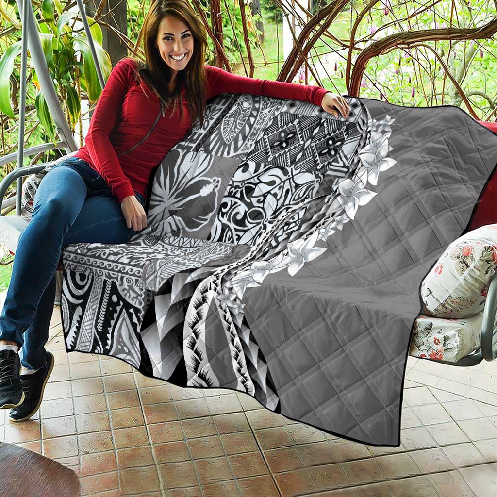 Aloha Vintage Plumeria Hawaiian Tapa Pattern Quilt Gray Hawaiian Tapa Pattern - Polynesian Pride