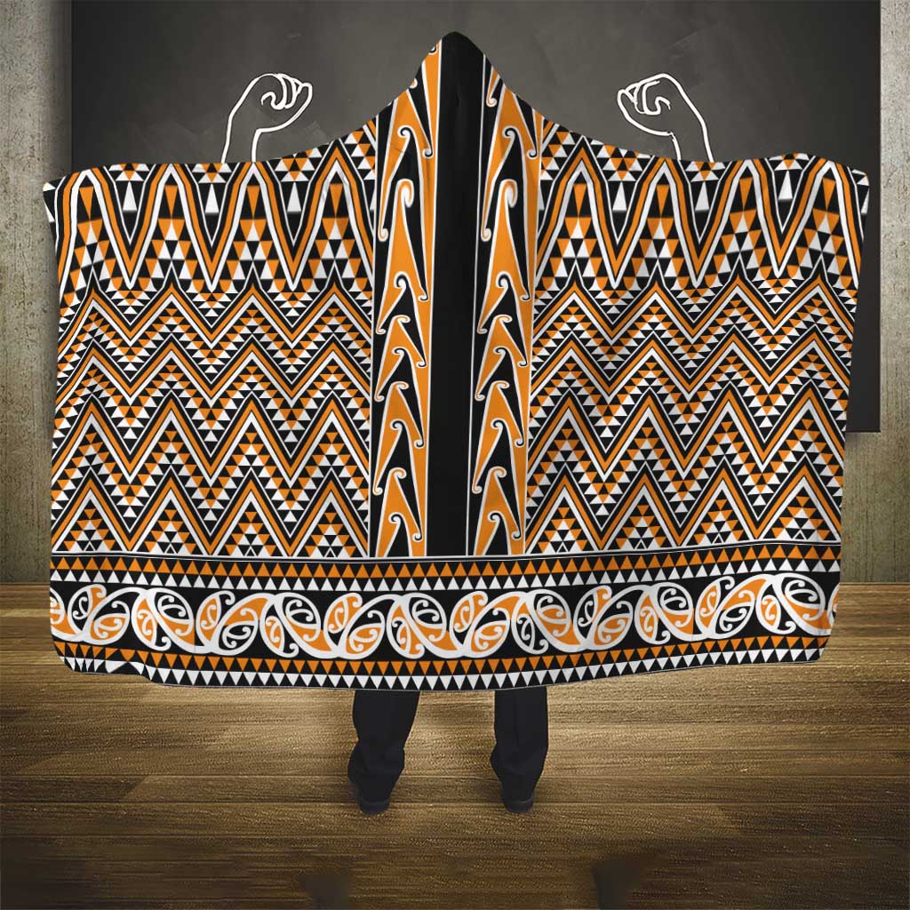 New Zealand Maori Niho Taniwha Hooded Blanket Karaka Mangopare and Puhoro Pattern