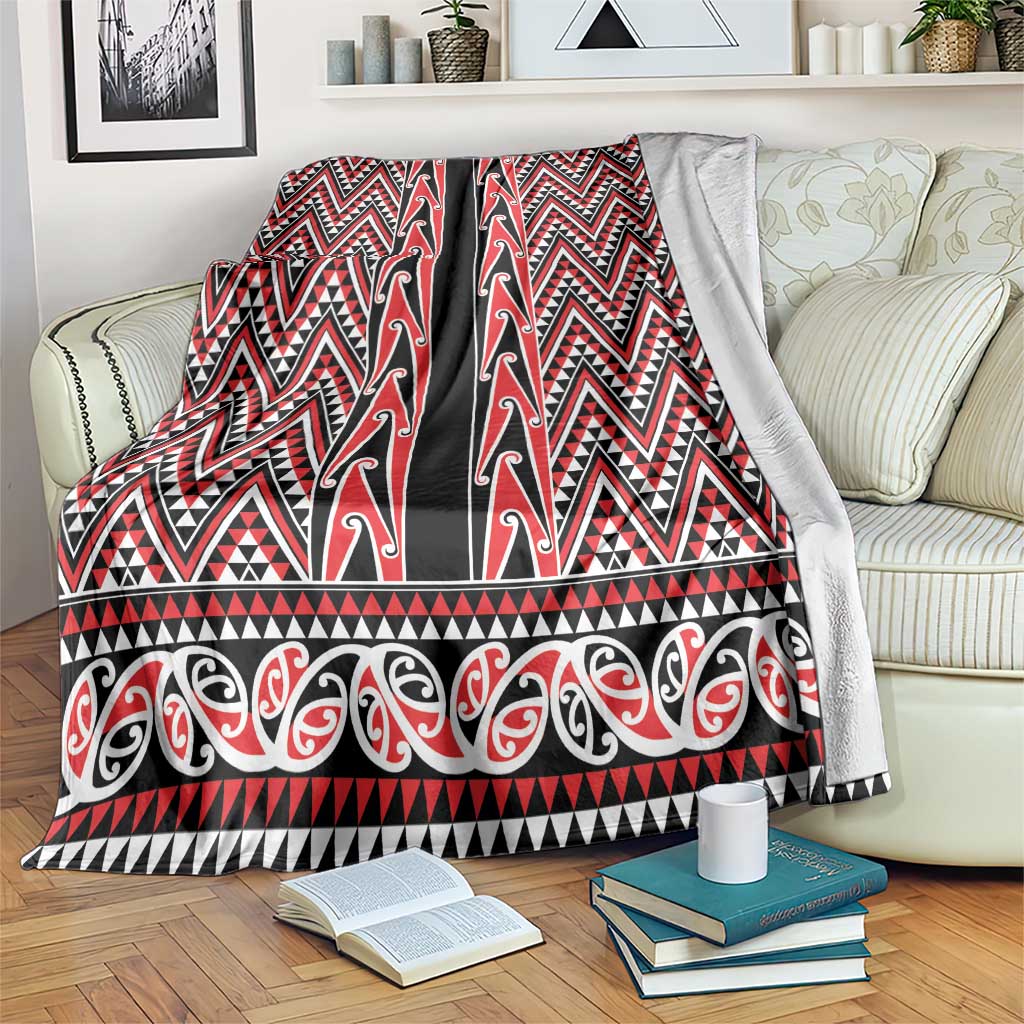 New Zealand Maori Niho Taniwha Blanket Whero Mangopare and Puhoro Pattern