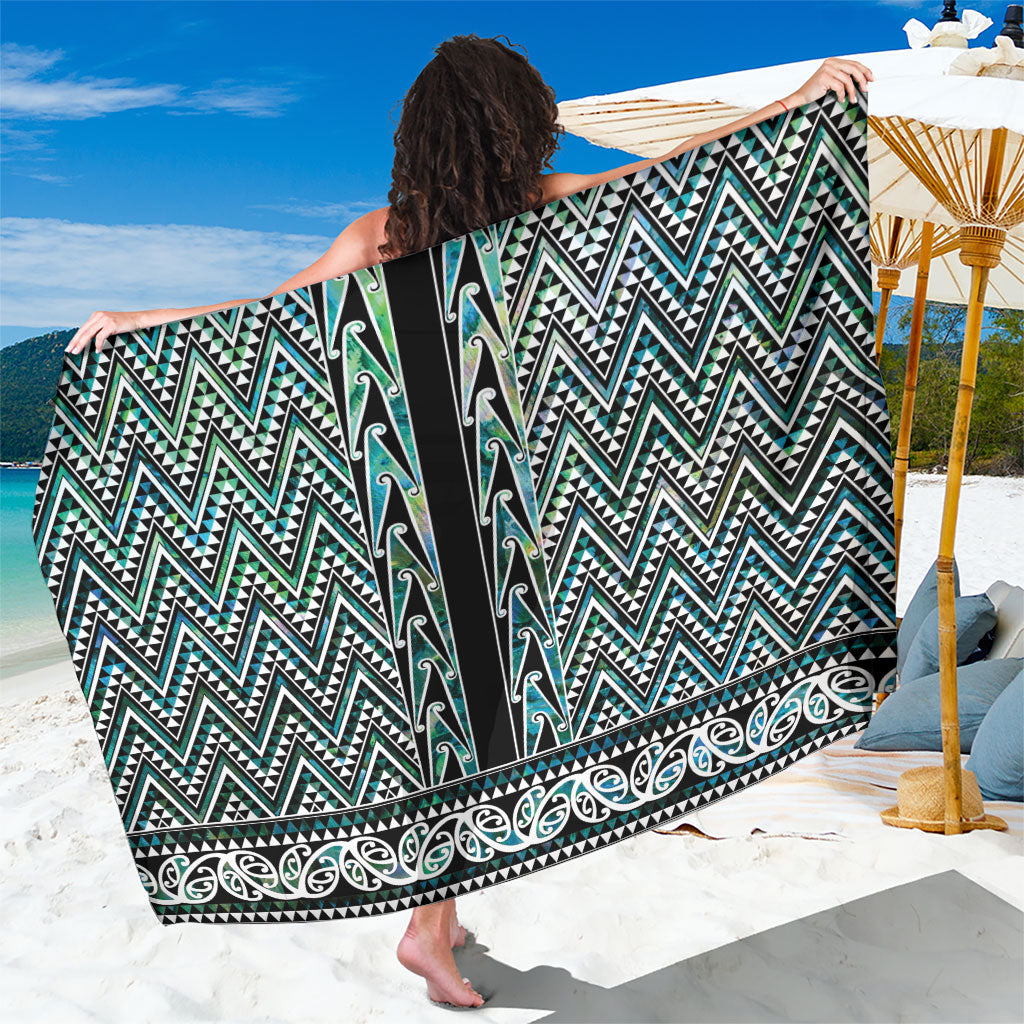 New Zealand Maori Niho Taniwha Sarong Papua Shell - Mangopare Puhoro Pattern