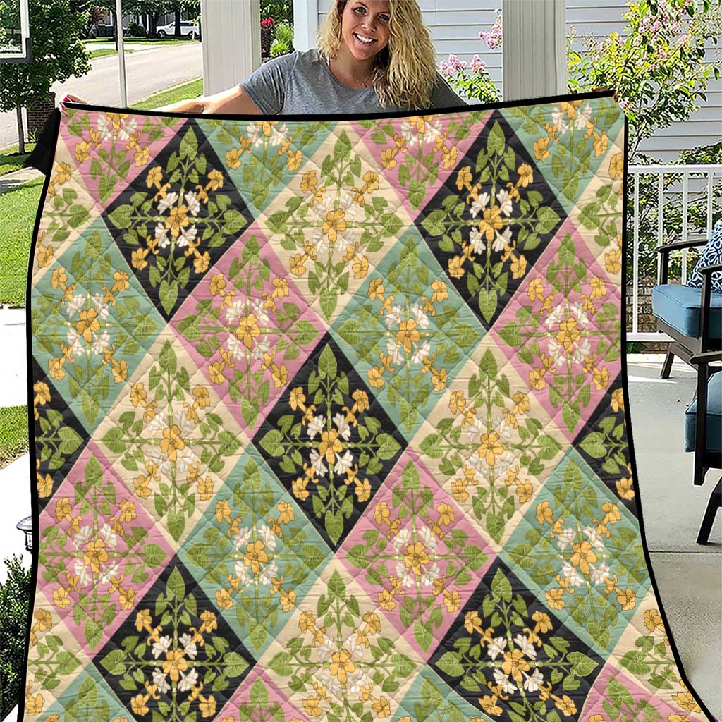 Seamless Pattern Puakenikeni and Kalo Quilt LT9 Beige - Polynesian Pride