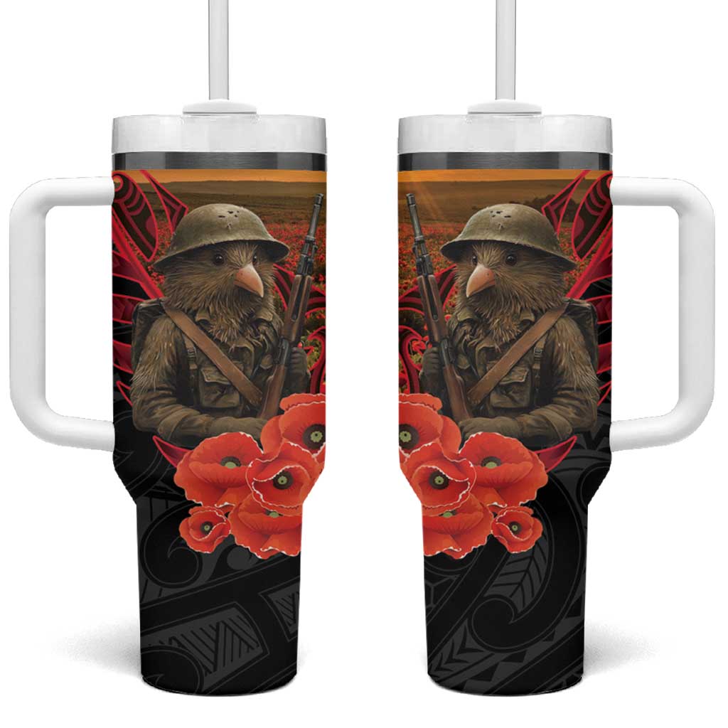 Maori Kiwi Soldier Fern Tattoo ANZAC Day Tumbler With Handle Lest We Forget