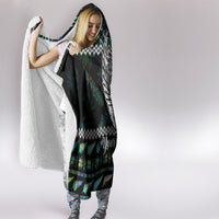 Personalised New Zealand Christmas Hooded Blanket Maori Fern Manaia Meri Kirihimete with Papaua Shell LT9 - Polynesian Pride