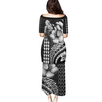 Hawaiian Sea Turtle Puletasi Black Hibiscus Flowers and Kakau Pattern