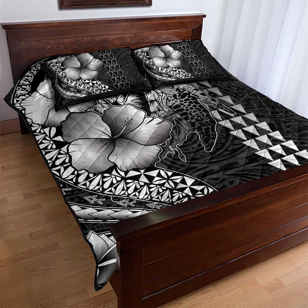 Hawaiian Sea Turtle Quilt Bed Set Black Hibiscus Flowers and Kakau Pattern
