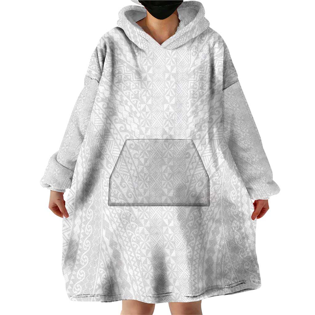 Lotu Tamaiti White Tongan Ngatu Wearable Blanket Hoodie Polynesian Tribal Fonulei Pattern - Polynesian Pride