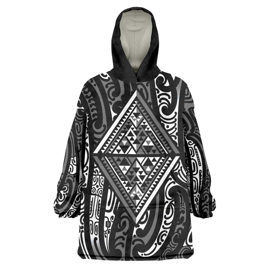 New Zealand Maori Taniko Wearable Blanket Hoodie Black Kowhaiwhai Puhoro