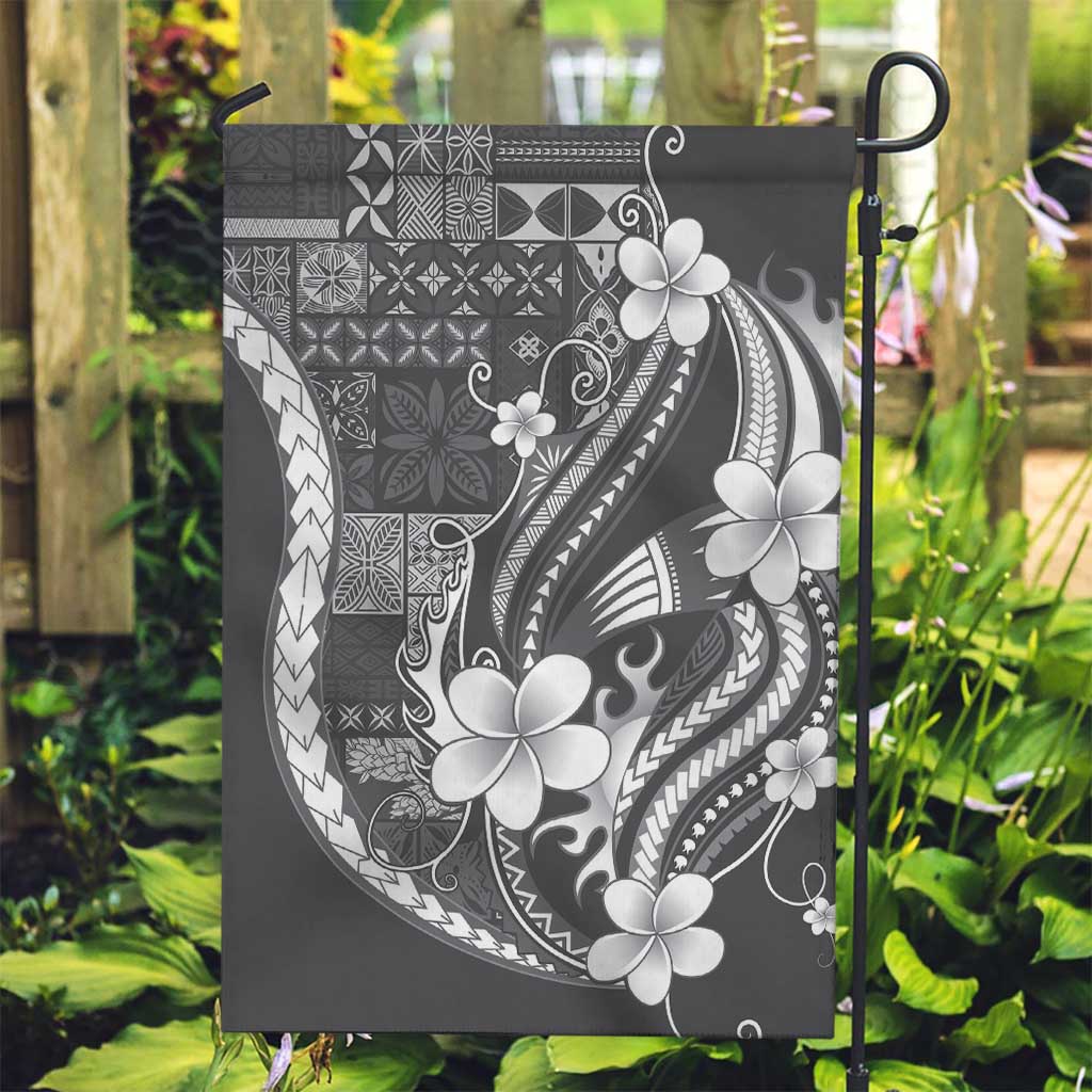 Samoa Siapo Tribal Pattern Garden Flag Light Gray Polynesian Plumeria Tapa Motif