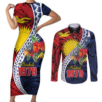 Flag of Kiribati Polynesian Pattern Couples Matching Short Sleeve Bodycon Dress and Long Sleeve Button Shirt Est 1979 With Tropical Flowers