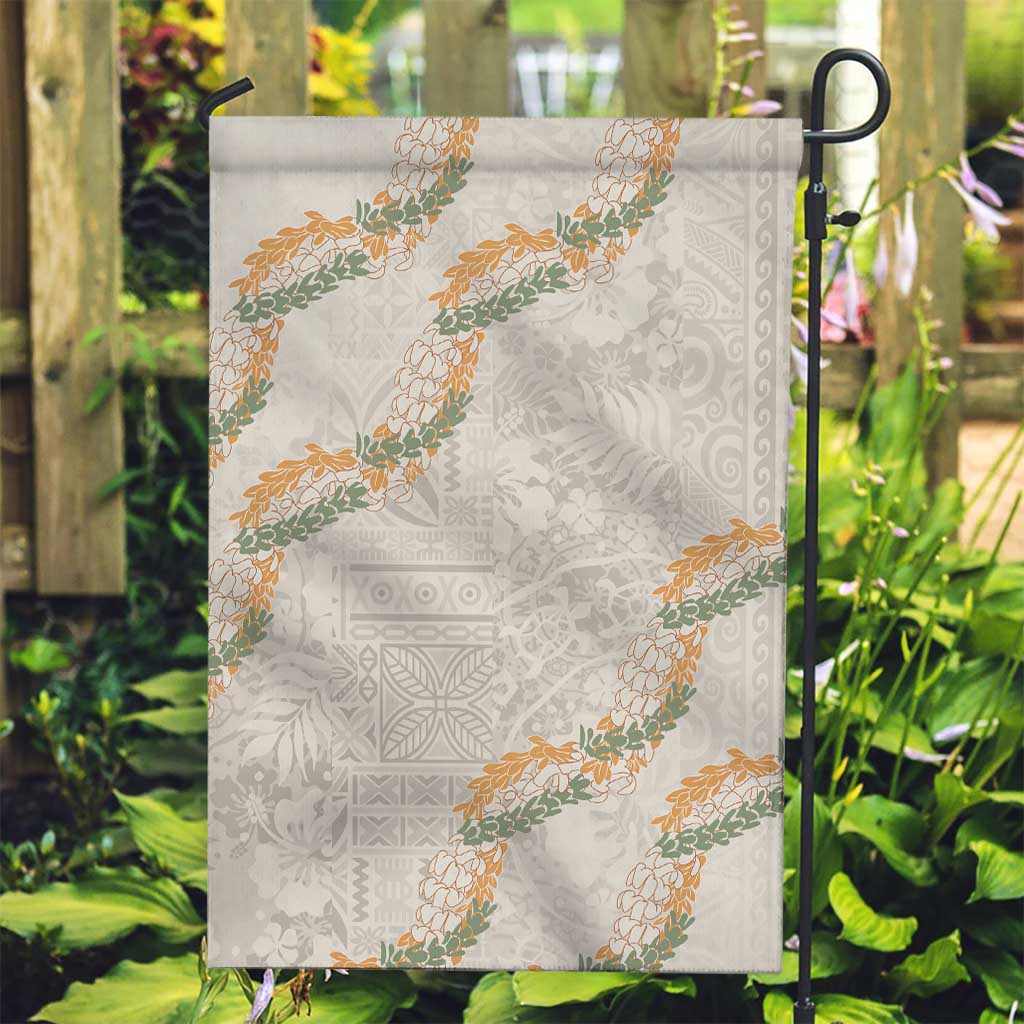 Aloha Pakalana and Puakenikeni Lei Garden Flag Beige Hawaiian Pattern