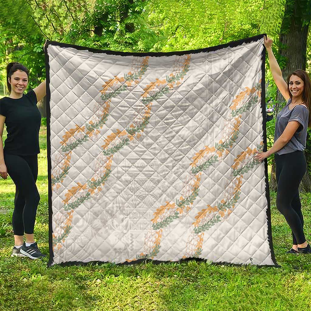 Aloha Pakalana and Puakenikeni Lei Quilt Beige Hawaiian Pattern