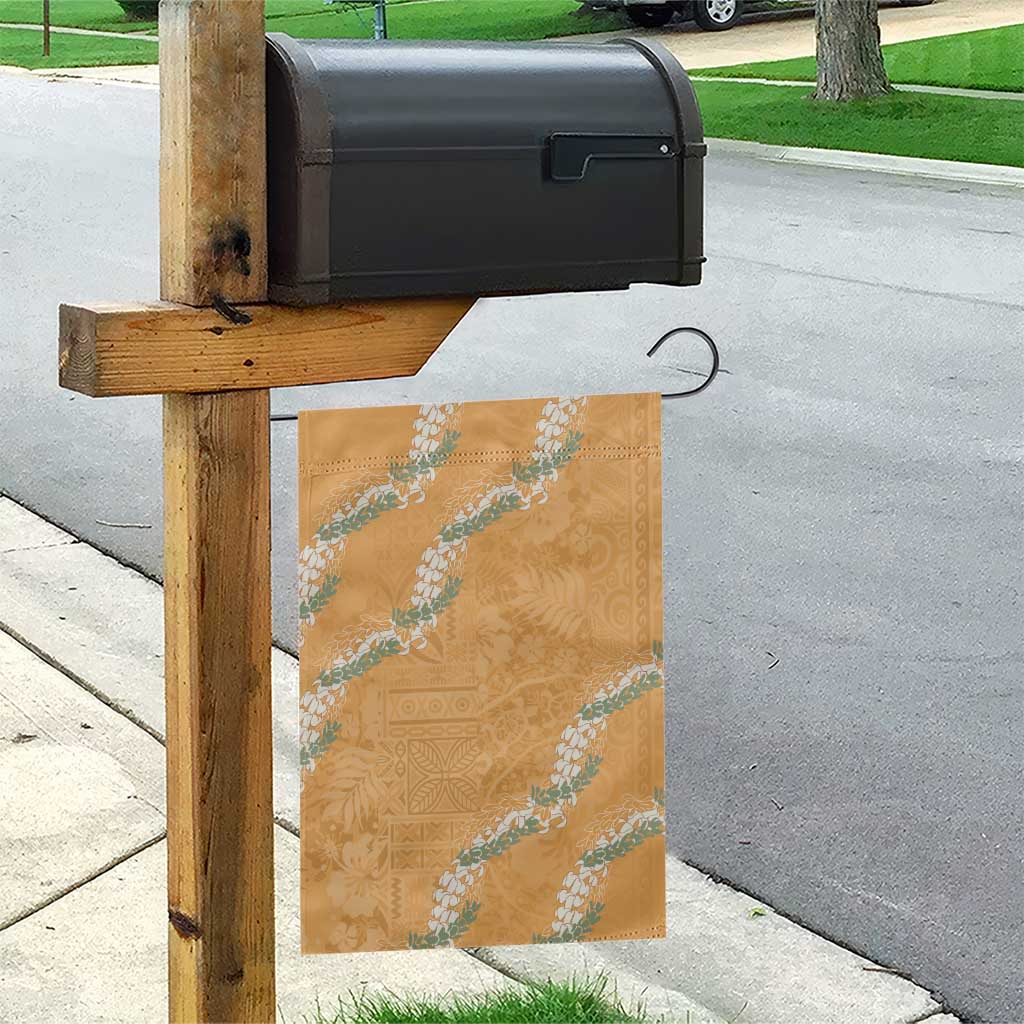 Aloha Pakalana and Puakenikeni Lei Garden Flag Gold Hawaiian Pattern