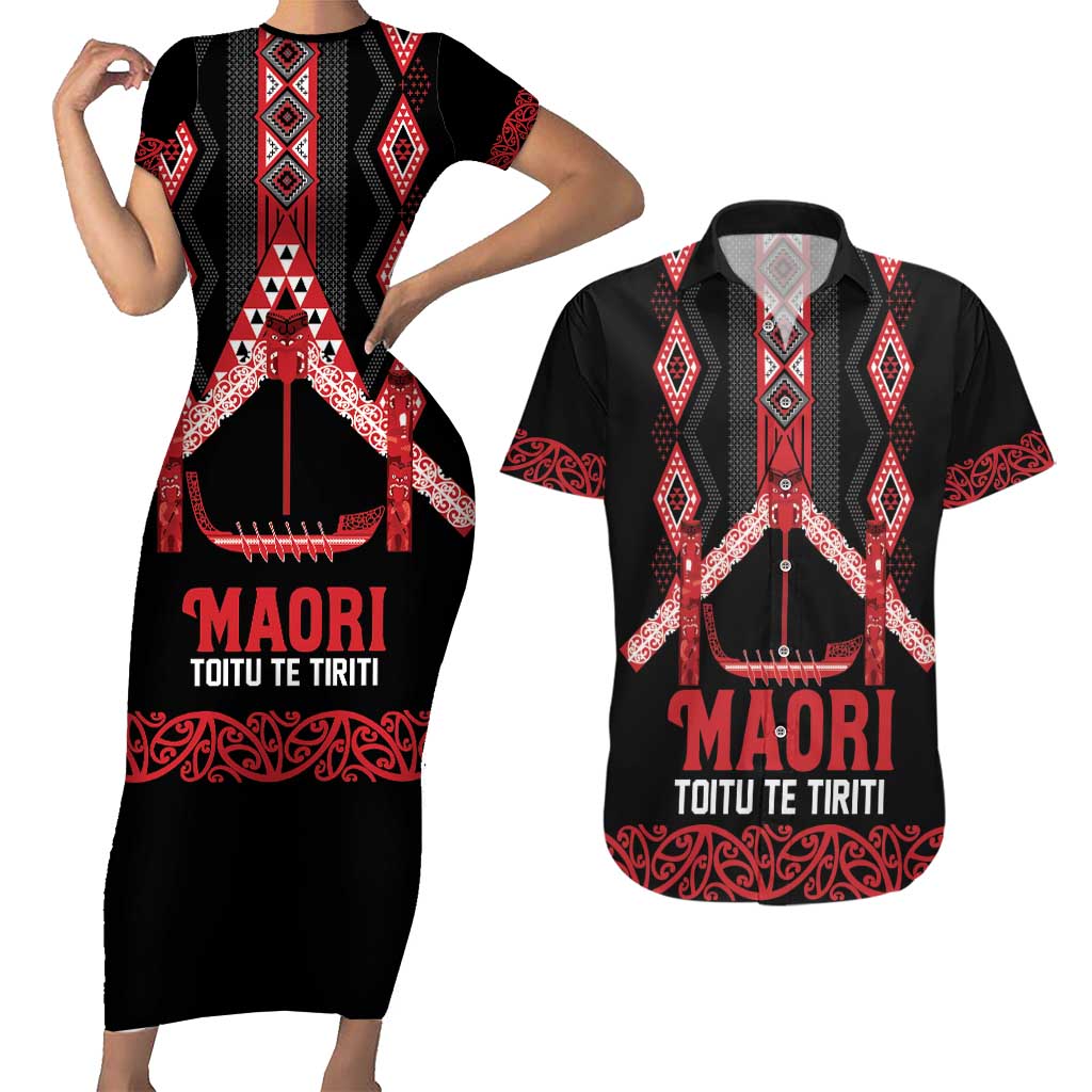 Toitu Te Tiriti Waitangi Couples Matching Short Sleeve Bodycon Dress and Hawaiian Shirt Black Wharenui House - Polynesian Pride