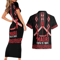 Toitu Te Tiriti Waitangi Couples Matching Short Sleeve Bodycon Dress and Hawaiian Shirt Black Wharenui House - Polynesian Pride