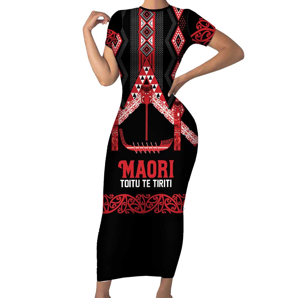 Toitu Te Tiriti Waitangi Short Sleeve Bodycon Dress Black Wharenui House LT9 Long Dress Black - Polynesian Pride