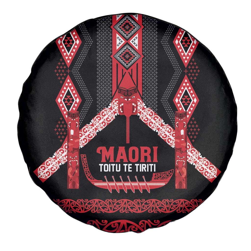 Toitu Te Tiriti Waitangi Spare Tire Cover Black Wharenui House LT9 - Polynesian Pride