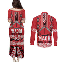 Toitu Te Tiriti Waitangi Couples Matching Puletasi and Long Sleeve Button Shirt Red Wharenui House - Polynesian Pride