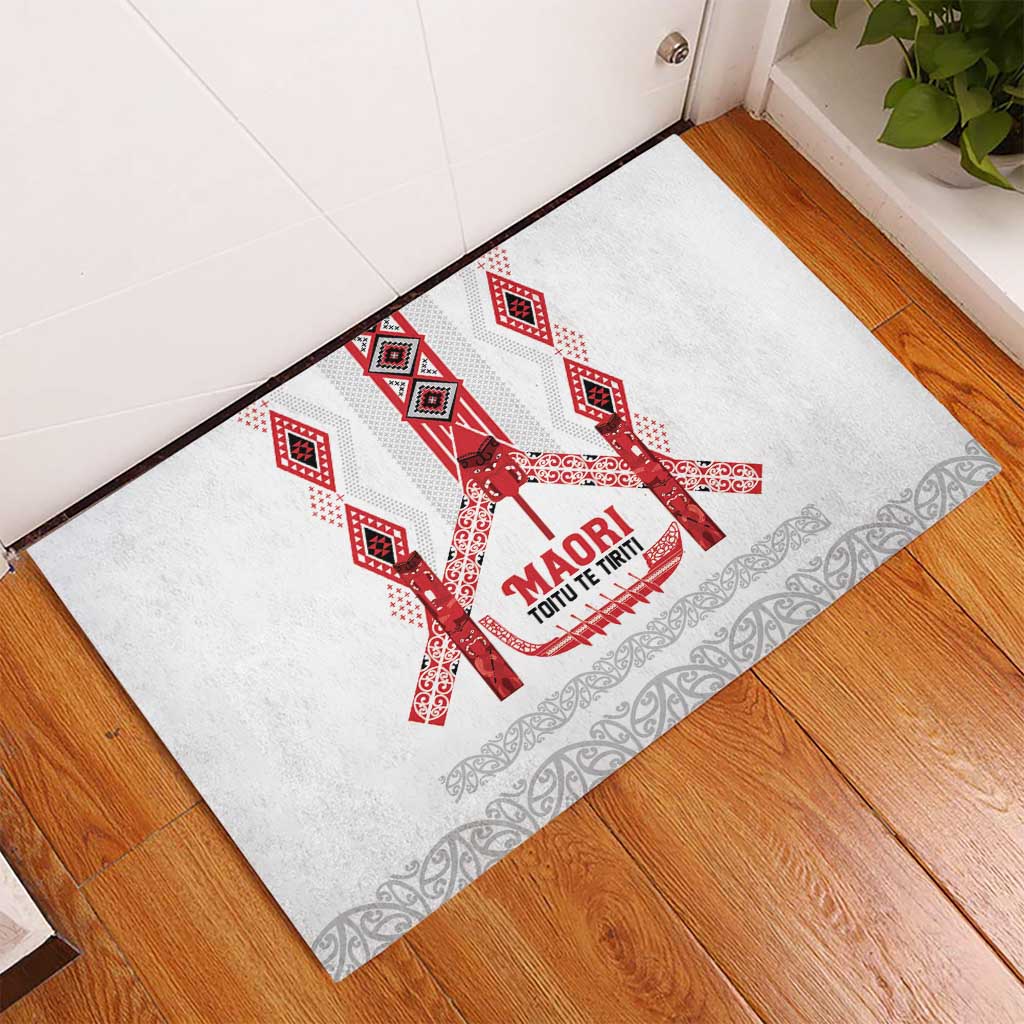 Toitu Te Tiriti Waitangi Rubber Doormat White Wharenui House - Polynesian Pride