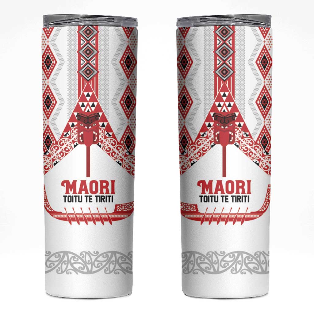 Toitu Te Tiriti Waitangi Skinny Tumbler White Wharenui House LT9 white - Polynesian Pride