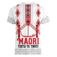Toitu Te Tiriti Waitangi Women V-Neck T-Shirt White Wharenui House - Polynesian Pride