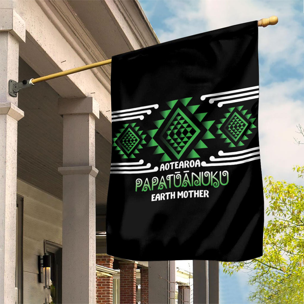 Aotearoa Atua Papatuanuku Garden Flag Maori Earth Mother Taniko Motifs LT14 House Flag Green - Polynesian Pride