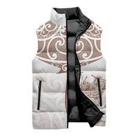 New Zealand Manta Ray Tattoo Sleeveless Puffer Jacket Aotearoa Maori Haehae Beige - Polynesian Pride