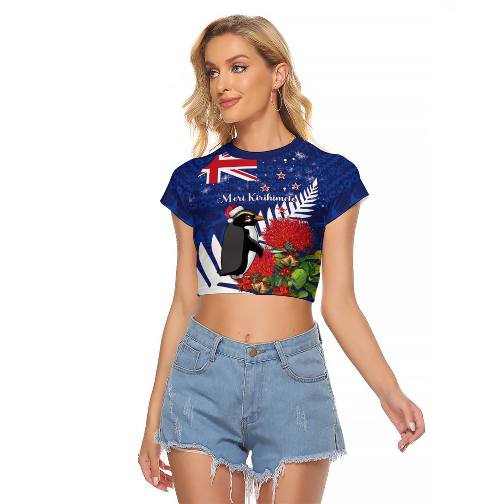 New Zealand Christmas In July Raglan Cropped T Shirt Fiordland Penguin With Pohutukawa Flower