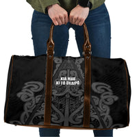 Maori Language Week Travel Bag Kia Mau Ki To Ukaipo Grey Color LT14 Grey - Polynesian Pride