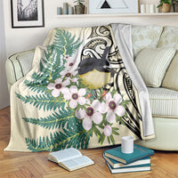 Endemic Tomtit New Zealand Blanket Miromiro Manuka Silver Fern Maori Pattern LT14 Cream - Polynesian Pride