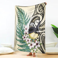 Endemic Tomtit New Zealand Blanket Miromiro Manuka Silver Fern Maori Pattern LT14 - Polynesian Pride