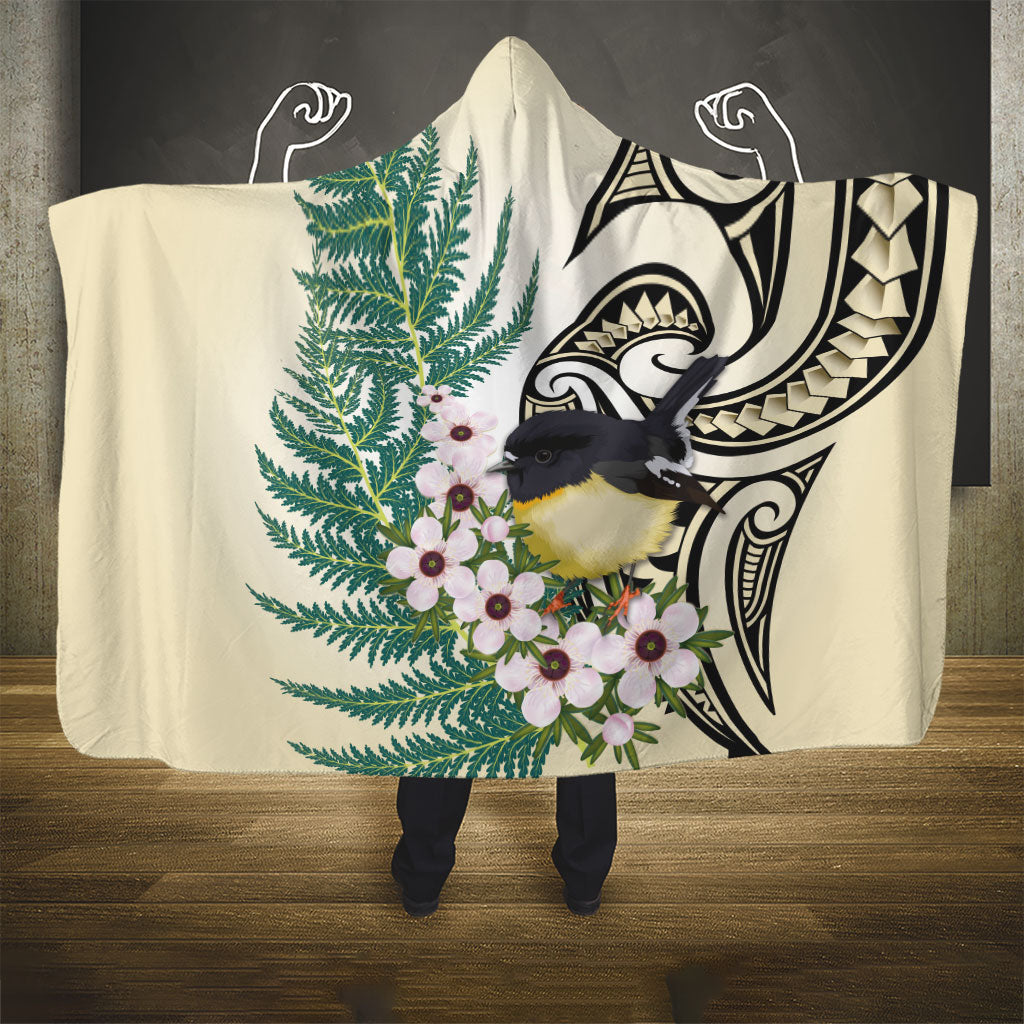 Endemic Tomtit New Zealand Hooded Blanket Miromiro Manuka Silver Fern Maori Pattern