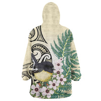 Endemic Tomtit New Zealand Wearable Blanket Hoodie Miromiro Manuka Silver Fern Maori Pattern